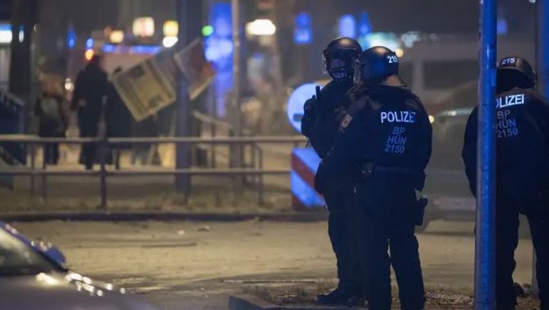 Berlin/ Sërish sulme ndaj policëve gjatë ndërrimit të viteve