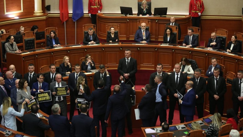 Mero Baze: Frika se mos respektohet opozita, tani që iku Berisha 