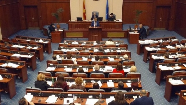 Maqedoni e Veriut/ Kryetari i Kuvendit konfirmon sot datat e seancave për dorëheqjet dhe zgjedhjen e qeverisë teknike 