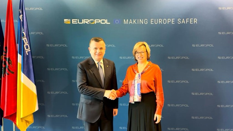 Hagë/ Balla takim me Drejtoreshën Ekzekutive të Europol: Do bashkëpunojmë në luftën kundër krimit të organizuar dhe procesin e vetë-pastrimit të Policisë së Shtetit