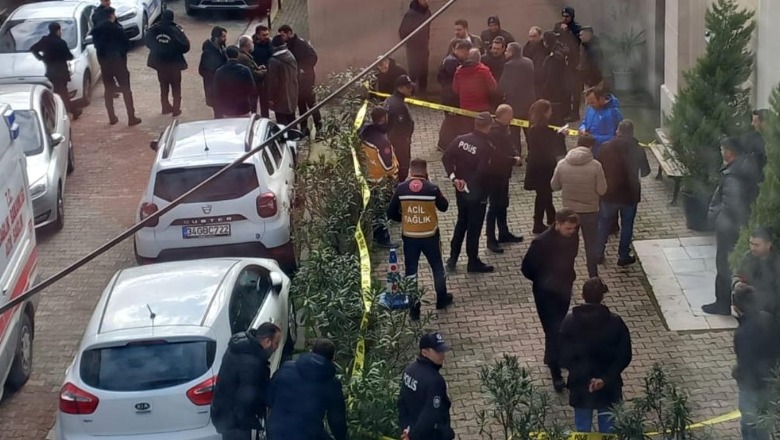 Sulm me thikë në një kishë në Stamboll, 1 i vdekur