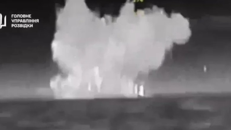 VIDEO/ Forcat ukrainase shkatërrojnë me dronë anijen raketore ruse 70 mln $