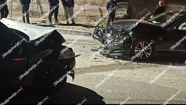 Aksident në Sarandë, përplasen 2 automjete! Plagosen 2 persona