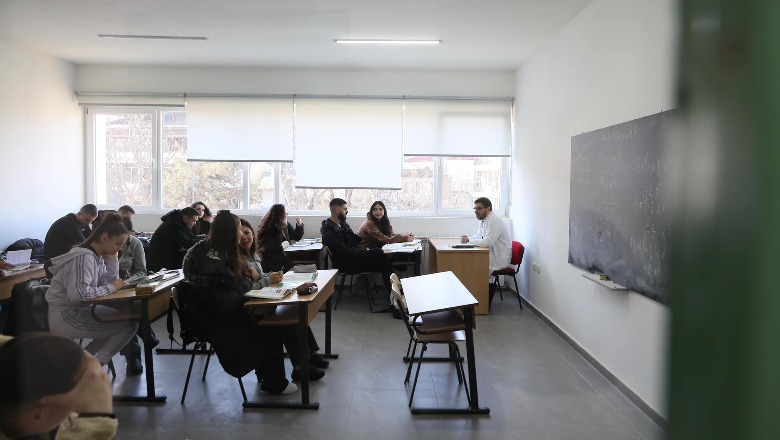Korçë/ Përfundon rindërtimi i gjimnazit ‘Themistokli Gërmenji’, hap dyert për 560 nxënës