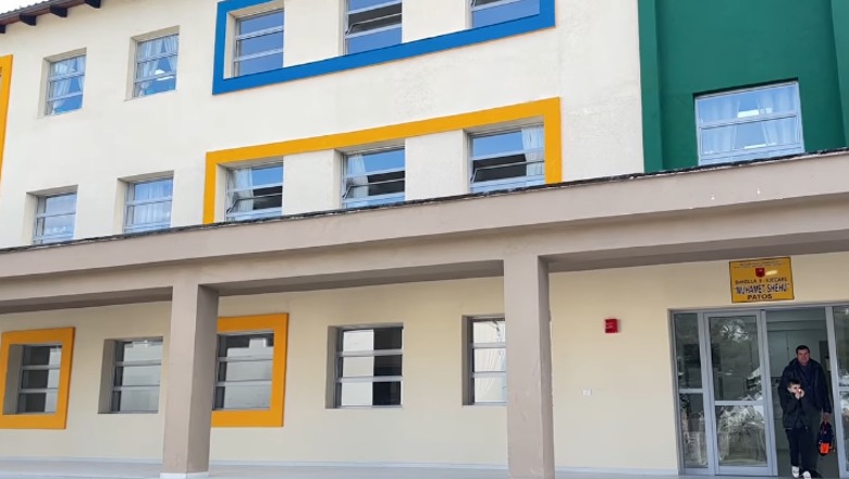 Rindërtohet shkolla 9-vjeçare ‘Muhamet Shehu’ në Patos, hap dyert për 280 nxënës e mësues