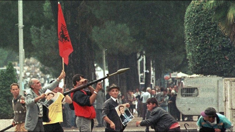  Rihapet dosja/ Për të mos harruar kryengritjen e armatosur të 14 shtatorit 1998  (FOTO-VIDEO)