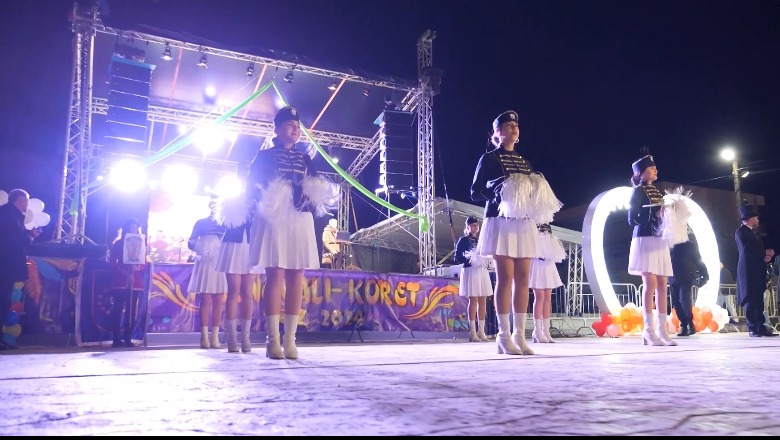 Shkodra i bashkohet festimeve të karnavaleve në Tuz të Malit të Zi, banda frymore e 'djepit të kulturës' dhuroi spektakël për banorët