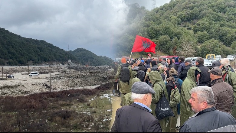 Bashkia Himarë u merr ujin, banorët e Kuçit vijojnë protestat, thirrje Ramës: Anuloni projektin! Rrezikojnë të thahen gjithë fshatrat e zonës