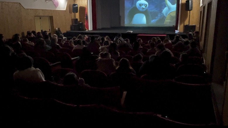 Lezhë/ Qëndra Kulturore kthehet në kinema me filma për fëmijë