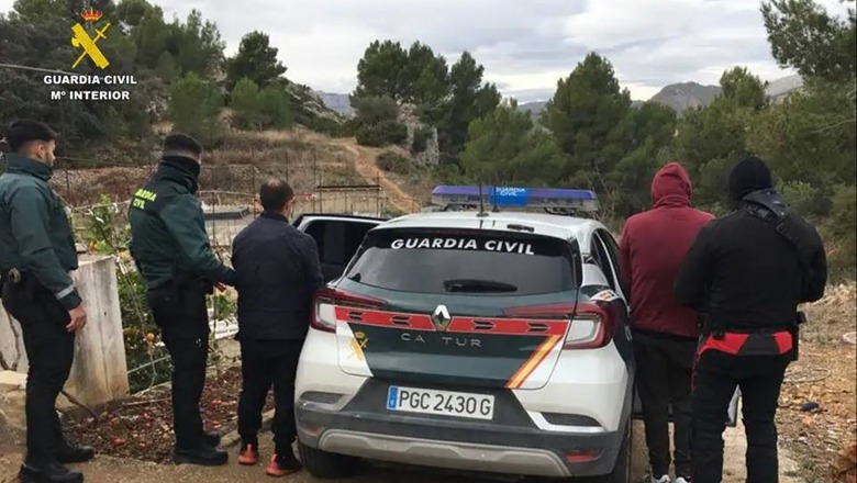 Spanjë/ Mbollën kanabis në shtëpi, arrestohen dy shqiptarë