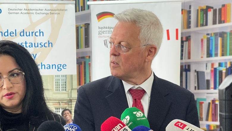 Negociatat PS-Rithemelimi, ambasadori gjerman: Kënaqësi që palët politike janë dakordësuar për të normalizuar situatën në parlament