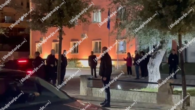 Rama në Vlorë: PS garante e progresit, ekonomia e drejtësia mund të bien përsëri në një 'status-quo' pa ne! Prezanton Tavon si prefektin e ri 