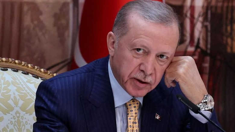 Erdogan telefonon Putin për të uruar për zgjedhjet