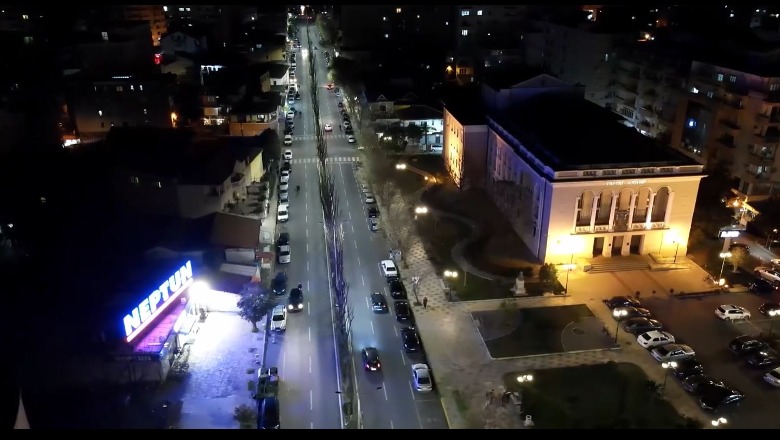 Shkodër, vijon instalimi i ndriçimit LED në bulevardin ‘Bujar Bishanaku’