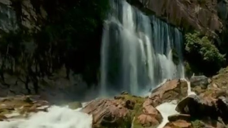VIDEO/ Ujëvara magjike e Sotirës në Gramsh