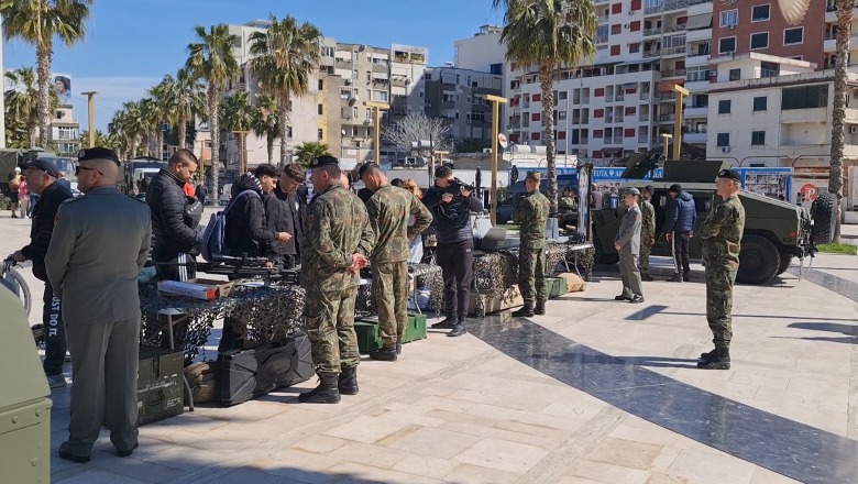 Punësimet në ushtri, nis rekutrimi i të rinjve në Durrës! Koloneli: Paga të mira për ushtarët, po rritet interesi