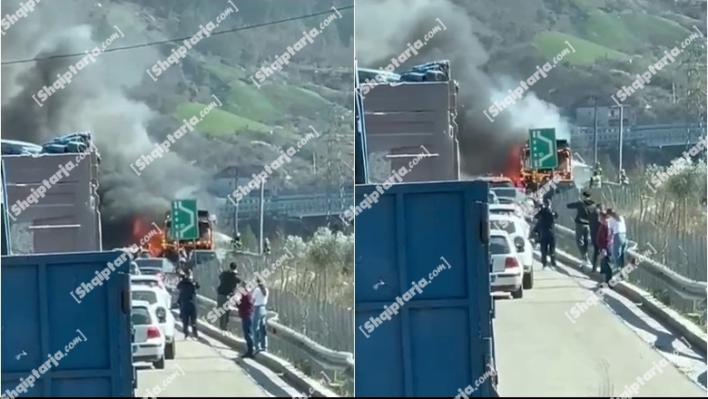 Merr flakë autobusi në autostradën Tiranë-Elbasan (VIDEO)