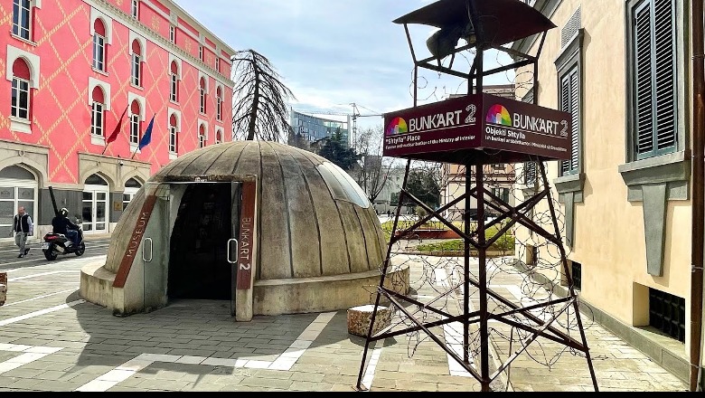 Prestigjiozja italiane 'Vanity Fair' : Nga muzetë historik të Bunk’Art, te arkitektura unike e kuzhina, 10 arsye pse duhet t’i kaloni pushimet në Tiranë