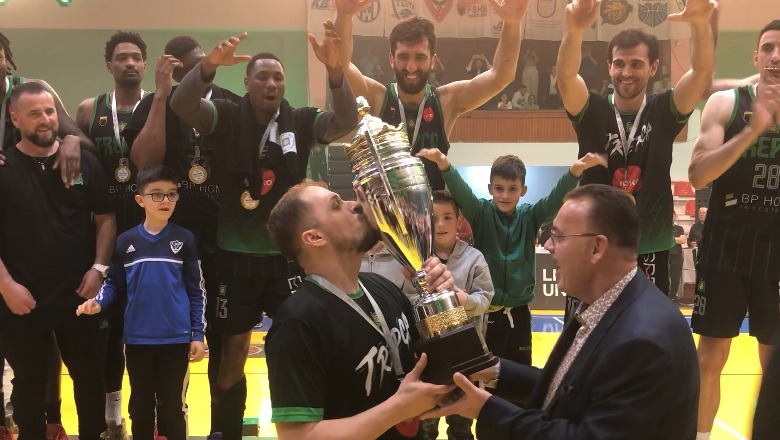 Fitoi finalen me 1 pikë, Trepça kampione në Vlorë për herë të parë në Ligën Unike! Humor gjatë festës, dëmtohet trofeu