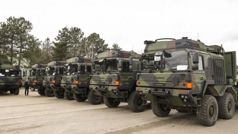 Kosova krah Ukrainës, këtë javë i dërgon kamionë e autoblinda ushtarake