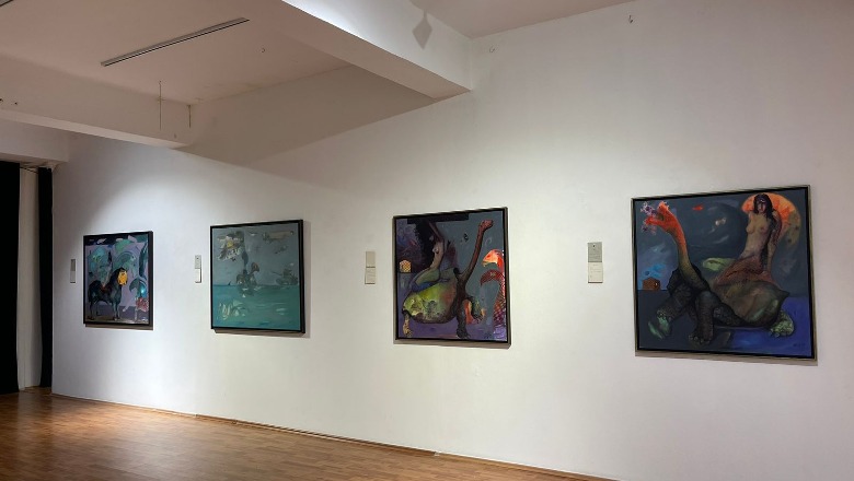 'Udhëtarët e kotësisë', piktori Helidon Haliti hap në Shkodër ekspozitën më të madhe të tij