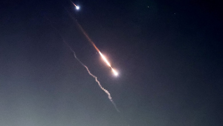 Irani lëshoi mbi 300 dronë e raketa, Ushtria izraelite: 