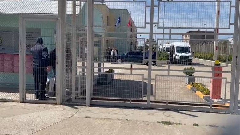 Amnistia penale/ EMRAT e të dënuarve që u liruan nga burgu i Vlorës