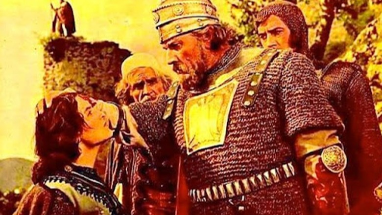 Njësoj si 573 vjet më parë! Dasma e Skënderbeut me Donikën inskenohet në manastirin e Ardenicës