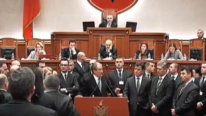 PD i përgjigjet sulmeve të Metës, risjellë akuzat e tij për Berishën: E kam dhënë njëherë dorëheqjen për Shkëlzenin