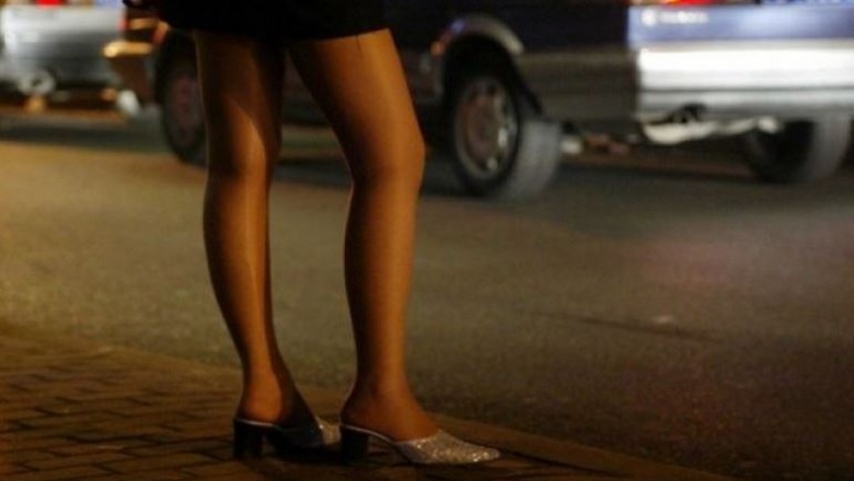 Prezantohej si polic dhe mashtronte punonjëset e seksit duke u zhvatur para, AMP arreston një person në Tiranë