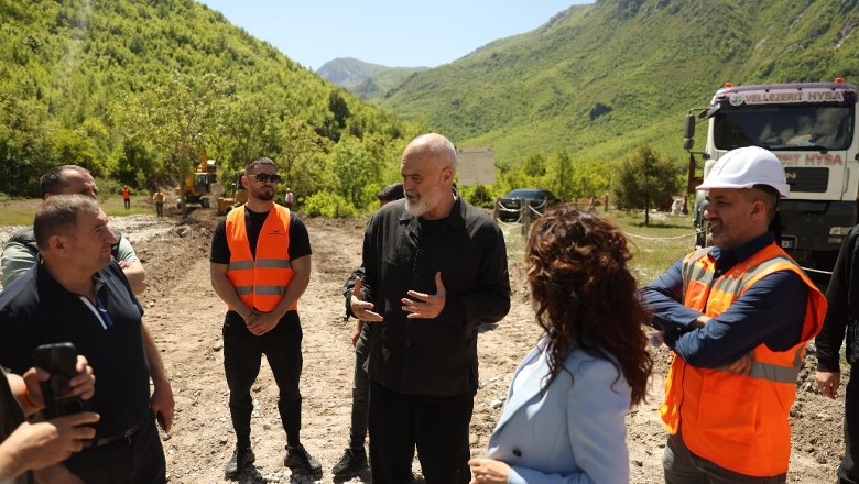 Shkodër/ Rama inspekton punimet në rrugën e Dukagjinit: Modernizmi i infrastrukturës, në funksion të zhvillimit të turizmit malor
