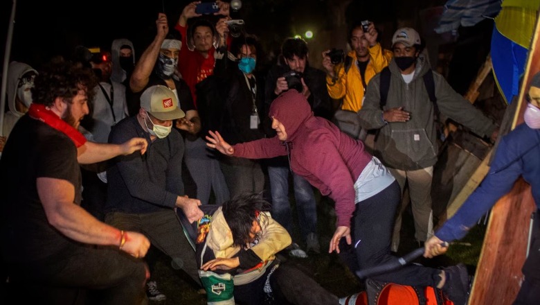 Përplasje mes protestuesve në Universitetin e Kalifornisë, mbështetësit e Izraelit sulmojnë pro-palestinezët, 15 të plagosur