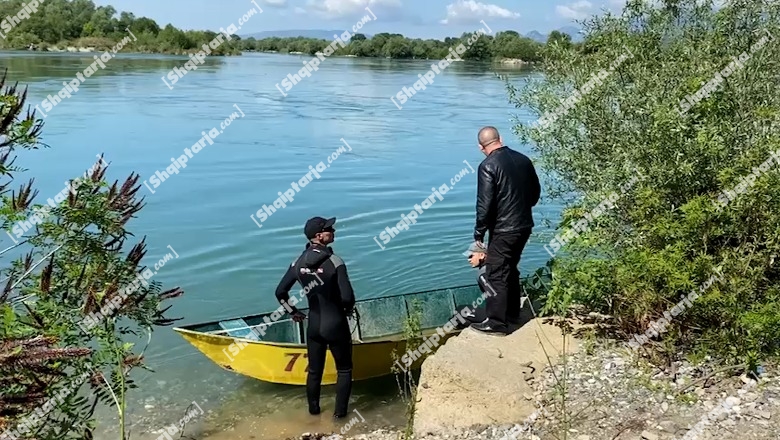 Shkodër/ Me varka dhe gomone, dita e dytë e kërkimeve në lumin Buna për 39-vjeçaren e dy fëmijët, vështirësi në gjetjen e trupave