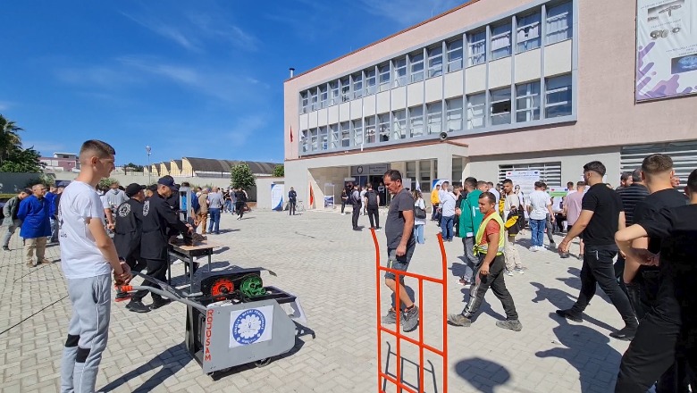 Nxënësit e shkollës profesionale të Durrësit ndërtojnë impiante dhe makineri bujqësore, Mërkuri: Punën e kanë të sigurt
