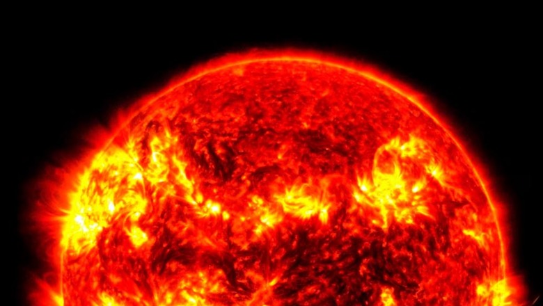 Dielli lëshon valën magnetike më të madhe të zjarrtë në afro një dekadë