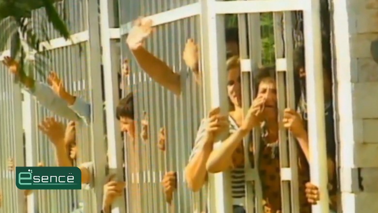 Sot në Esencë në Report Tv, Andi Tepelena: 2 korrik 1990, ja si hymë në Ambasadën Italiane