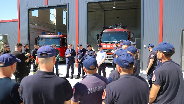 Balla në Kamëz: Zjarrfikësja nuk është vend për të bërë qoka kryebashkiakët, nga korriku rritje pagash edhe për zjarrfikësit