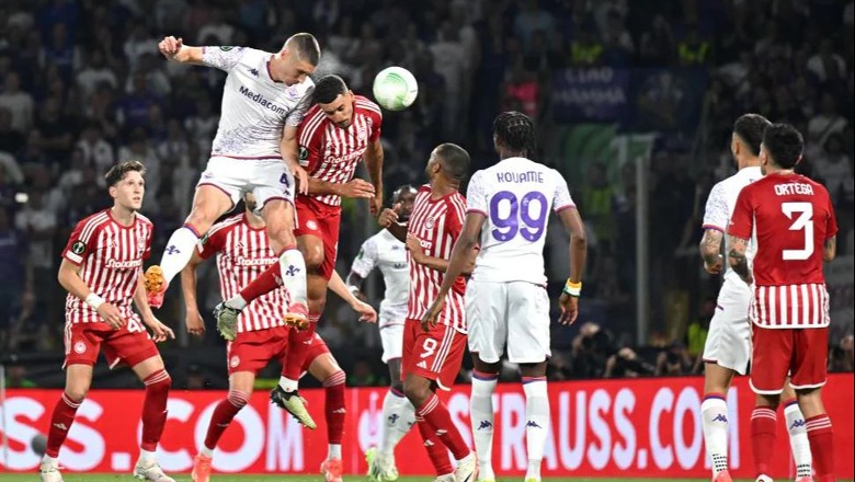 DIREKT/ Olympiacos dhe Fiorentina po luajnë finalen e Conference League, në Athinë 90 minutat mbyllen 0-0! Ndeshja shkon me shtesë