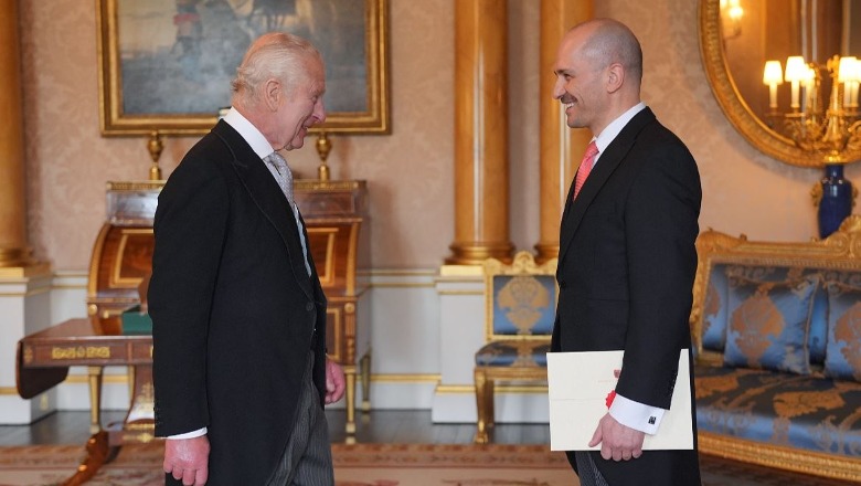 Mbreti Charles pret në ‘Buckingham Palace’ ambasadorin e Shqipërisë në Britaninë e Madhe