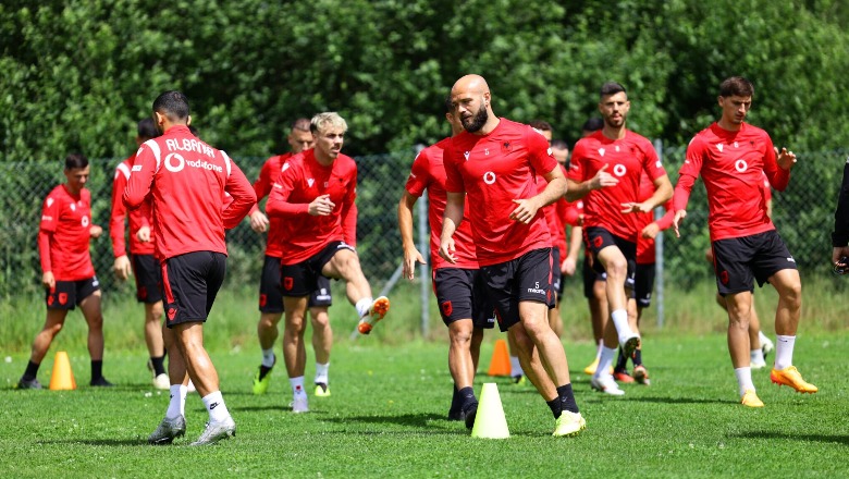 VIDEO/ Sulmuesi bashkohet me ekipin, Kombëtarja zhvillon stërvitjen e parë në Austri