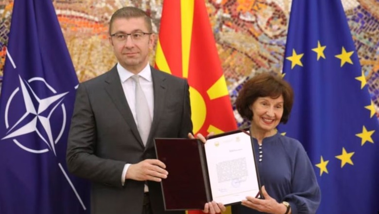 Mickoski mandatohet për kryeministër të Maqedonisë së Veriut
