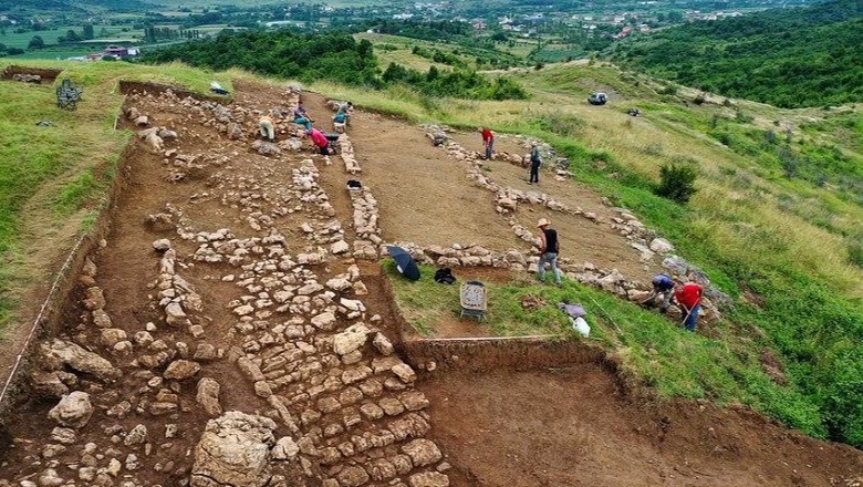 Gjurmë të reja të qytetit ilir në Bushat të Shkodrës, 4 javë gërmime nga misioni shqiptaro-polak (FOTO) 