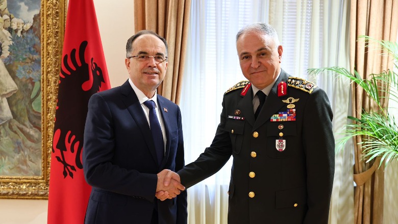 Begaj pret gjeneralin turk, vlerëson dhënien e dronëve Bajraktar dhe ndihmën ndaj Kosovës! Bashkëpunim i mirë në mbrojtje   