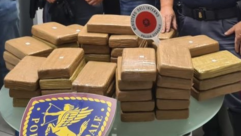 Itali/ Arrestohet shoferi grek pasi kapet me 67 kilogram kokainë