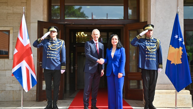 25-vjetori i Çlirimit, Tony Blair në Kosovë: Ndërhyrja e NATO-s gjëja e duhur, mezi pres t’iu shoh në OKB! Osmani: Hero i popullit tonë! Seancë solemne në Kuvend