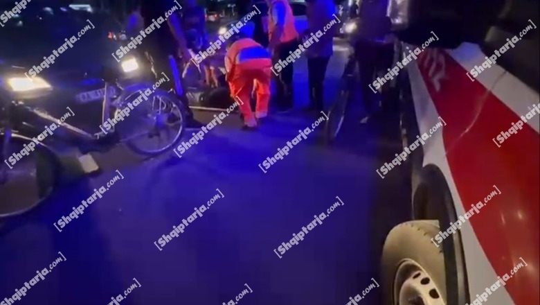 Elbasan/ Makina përplas biçikletën, plagoset drejtuesi