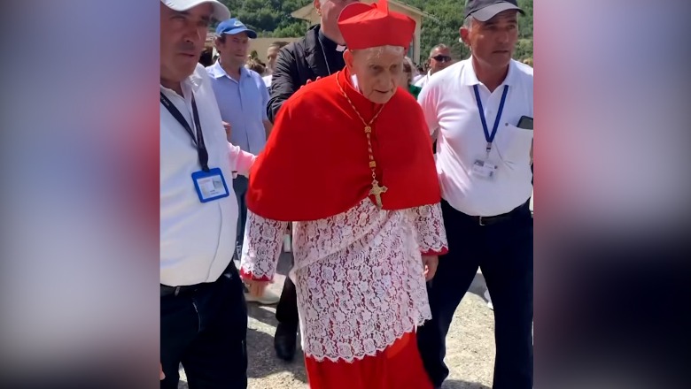 Mesha e shenjtë e festës së Shna Ndout në Laç mbahet nga kardinali Dom Ernest Simoni (Troshani)