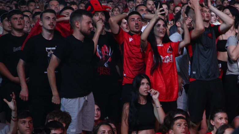 Shqipëri - Spanjë, emocionet  e ndeshjes në Fan Zone në Tiranë 