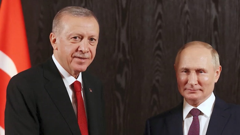 Erdogan dhe Putin takohen në Kazakistan, presidenti rus: Mes dy vendeve po zbatohen projekte strategjike