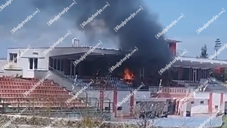 Korçë/ Zjarr në stadiumin Skënderbeu (VIDEO)